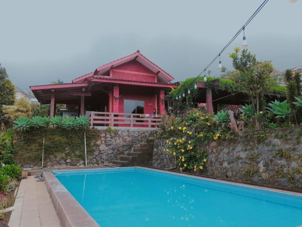Villa Bata Merah By Spazie Paragajen Dış mekan fotoğraf